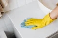 CINCI pași simpli pe care să îi urmezi, pentru a avea o locuință curată jpg