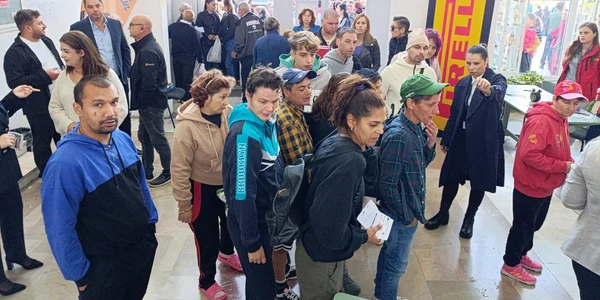 bursa locuri de munca absolventi octombrie 2026   foto alina mitran (13) jpeg