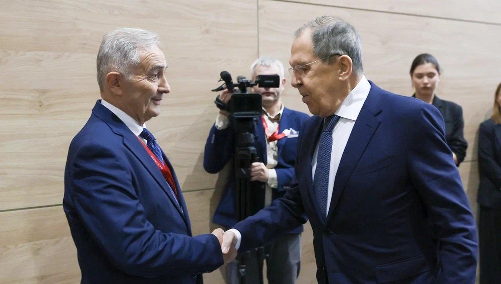 Cum explică Nicușor Dan întâlnirea controversată dintre diplomatul Lazăr Comănescu și ministrul rus Lavrov