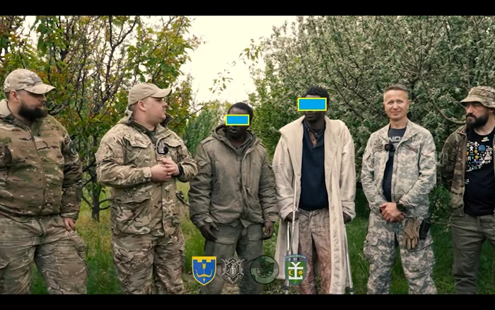 Pe frontul din Ucraina, mercenarii străini devin carne de tun: doi camerunezi capturați în luptă, recrutați de Rusia cu promisiuni mărunte