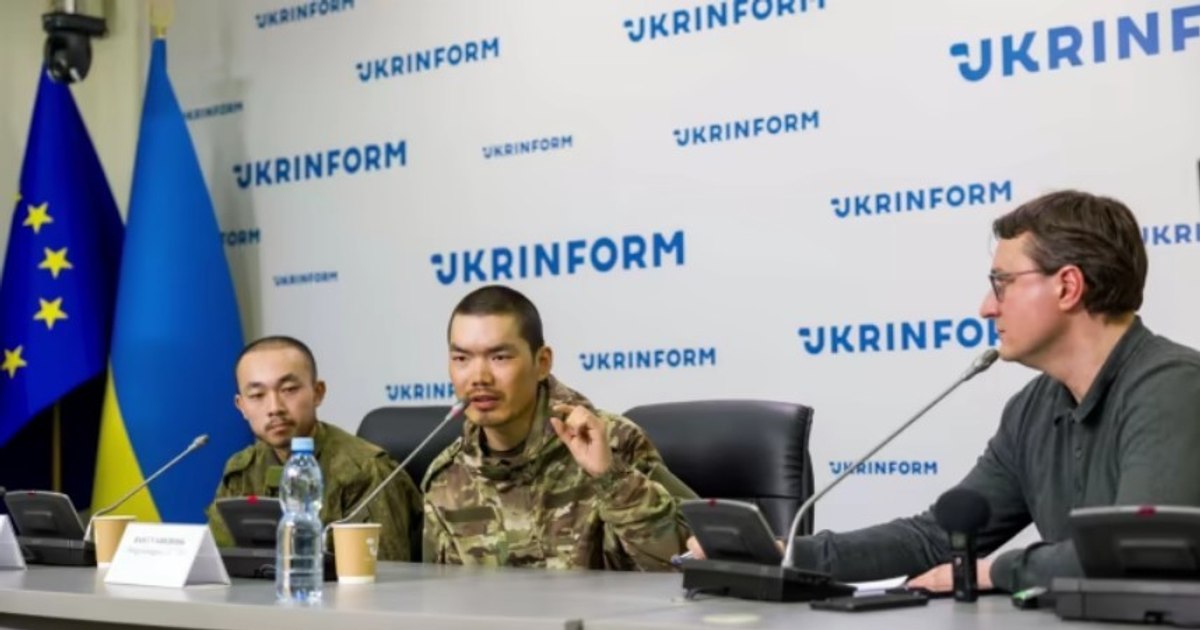 Doi soldați chinezi capturați de Ucraina explică cum au ajuns în armata rusă