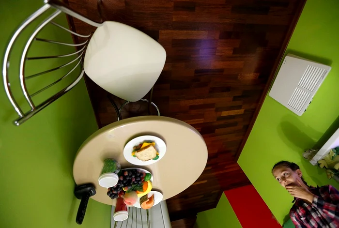 Casa cu sus-n jos (foto: Reuters)