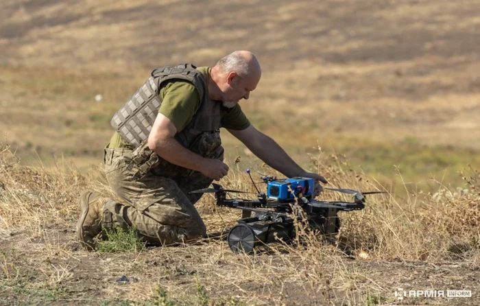 VIDEO Ucrainenii au folosit pentru prima dată drona „Regina viespilor” cu lansator de grenade împotriva forțelor ruse