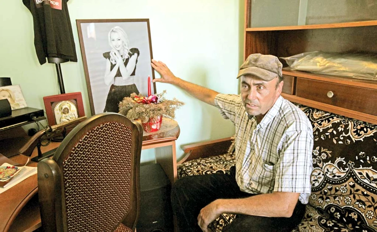 
    Casa artistei a fost transformată  de părinţii ei într-un altar  