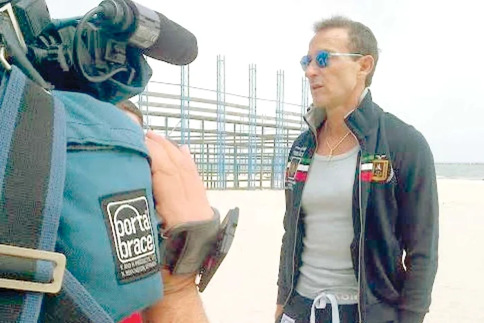 
    Edilul Constanţei a dat  indicaţii echipei de filmare (FOTOGRAFII: Neptun TV, Click!)  