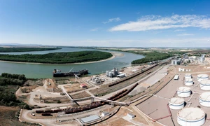 Nave misterioase în Moldova Foto Portul Giurgiulești jpg