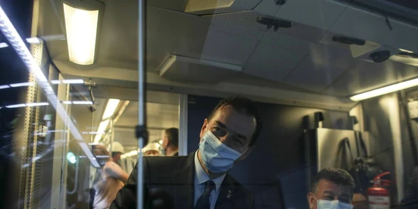 Premierul Lodovic Orban vizită la metrou pe magistrala M5 FOTO Inquam Photos / Octav Ganea