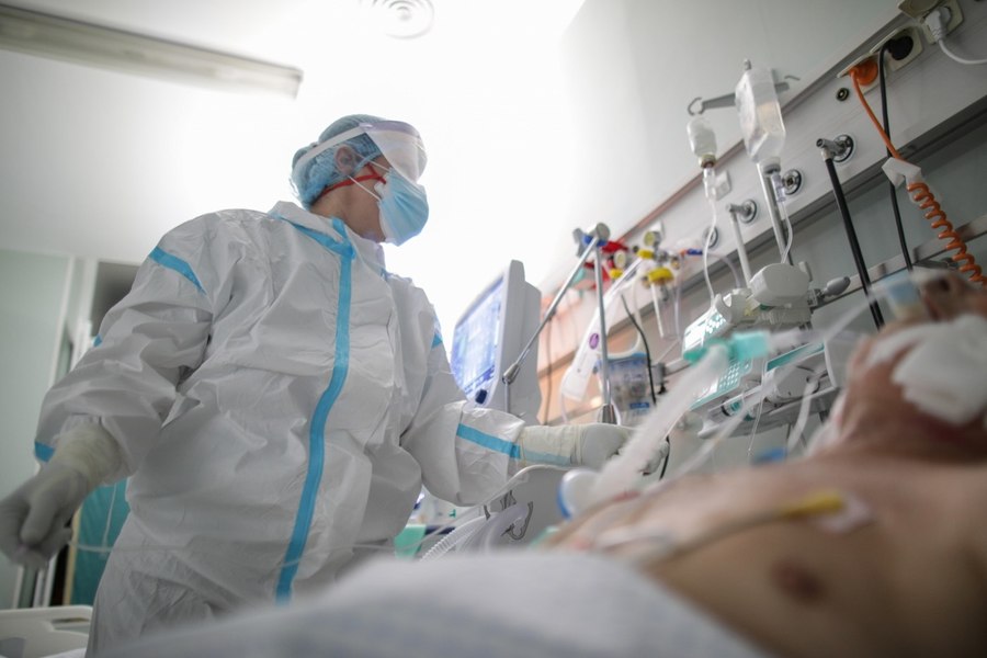 Criza de la spitalul Pantelimon, povestea din spatele ușilor închise. Medici: „Cu secția ATI închisă, tratăm bolnavii critici în saloane și săli de operație”
