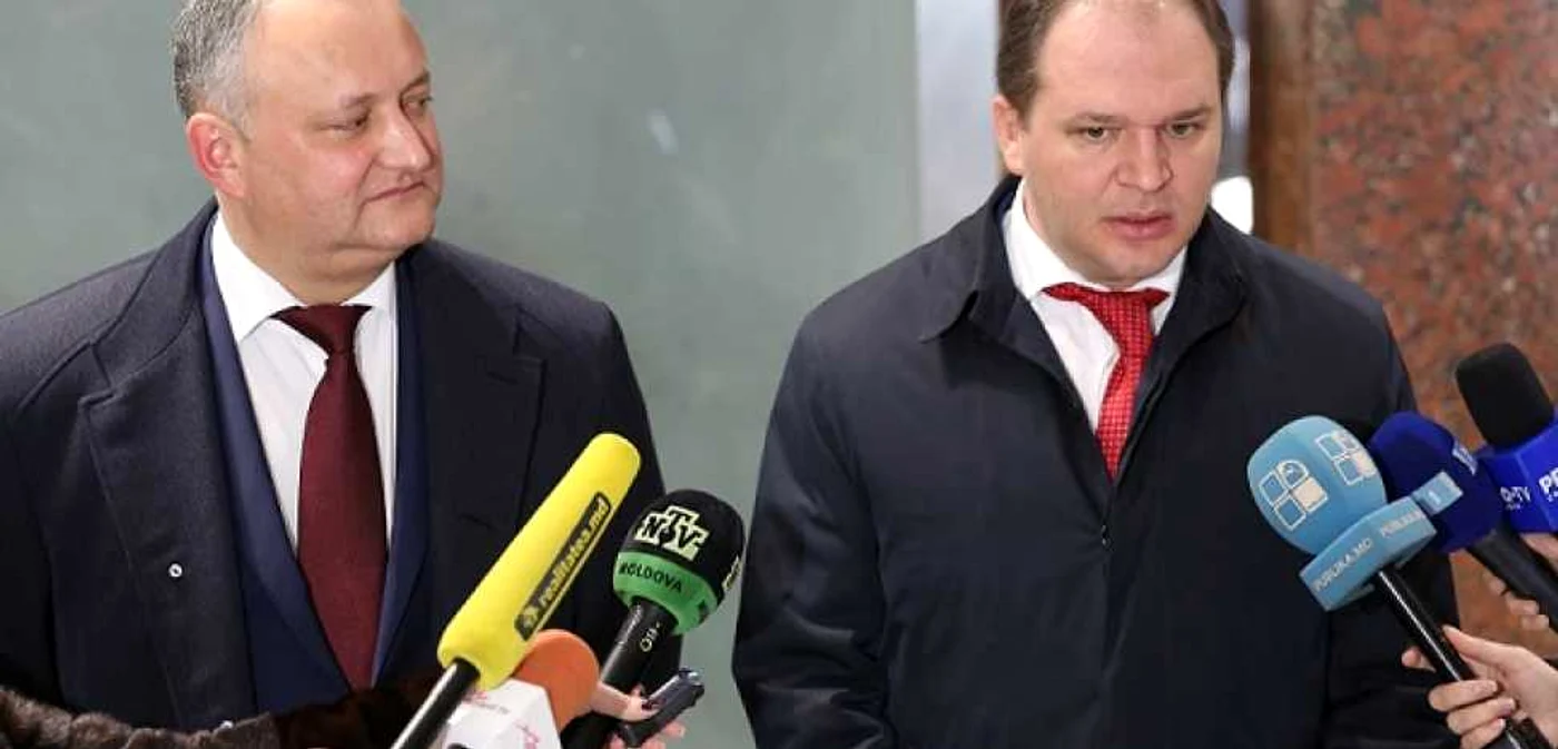 Igor Dodon şi Ion Ceban privesc.eu