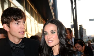 Demi Moore şi Ashton Kutcher au divorţat după 6 ani de căsnicie jpeg