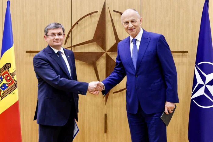 Igor Grosu și Mircea Geoană au avut o întrevedere la Bruxelles. FOTO: Facebook