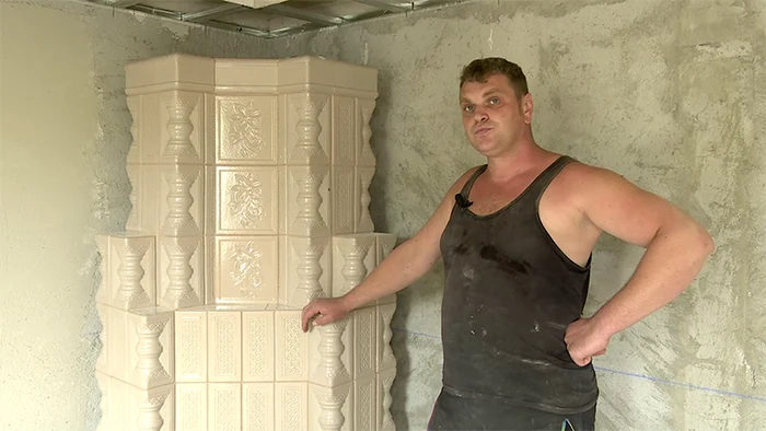  Dorin şi una dintre sobele construite în august. FOTO: Iulian Bunilă