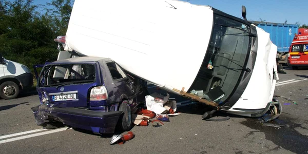 Cinci persoane au murit pe DN1B, la Bucov, într-o zonă fără separatoare Foto: Alex Policală