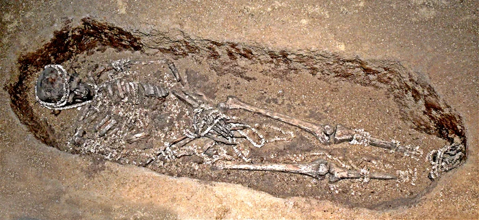 Mormântul unui vânător paleolitic de la Sunghir FOTO wikipedia