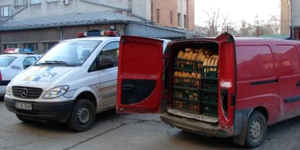 Au fost confiscate aproape trei tone de produse de panificaţie