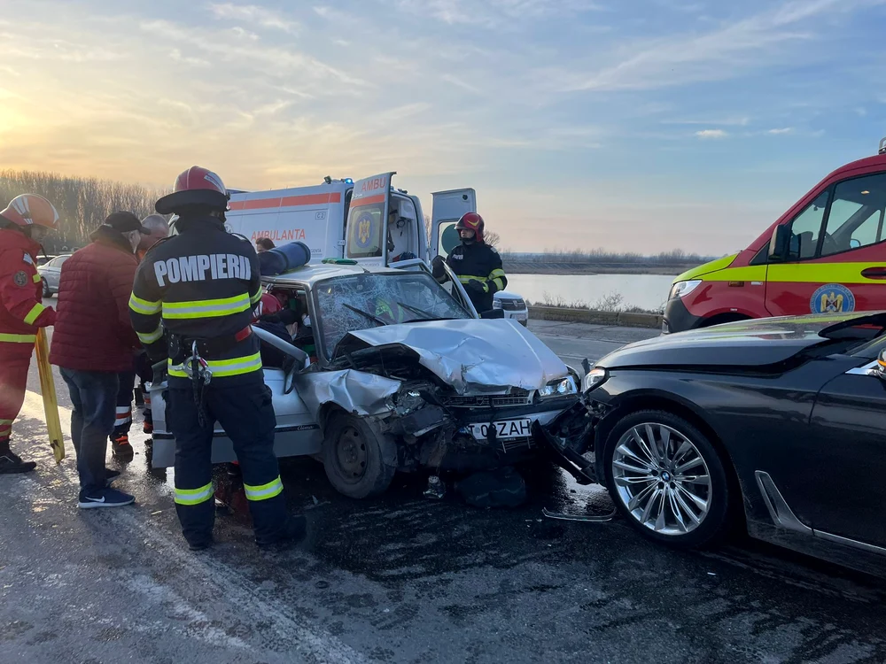 O femeie a rămas încarcerată FOTO: martor