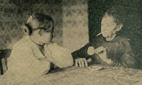 O vizită la Ana Moldoveanca și Rașela Aronovici, ghicitoarele din mahalalele Vitan și Dudești png