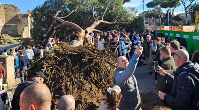 Trei persoane au avut nevoie de îngrijiri medicale, printre care și un român. FOTO: La Repubblica