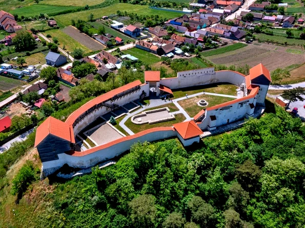 Cetatea Feldioara (© România Atractivă)