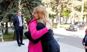 Olga  Stefanisina Cristina Gherasimov FOTO Facebook jpg