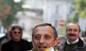 Peisaj cu gondole şi cu băbătîi americane cam posace jpeg
