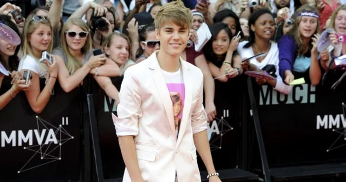 Bieber a luat şi premiul pentru cel mai bun cântăreţ