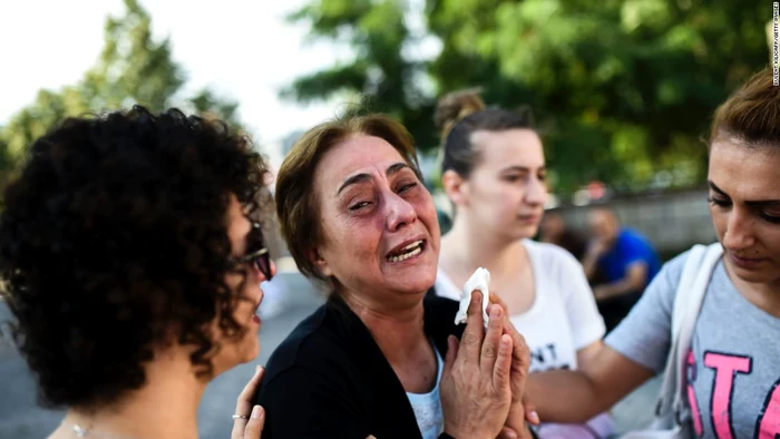 Mulți dintre cei uciși se aflau la aeroport pentru a-i întâmpina pe cei dragi care se întorceau din călătorieFoto CNN