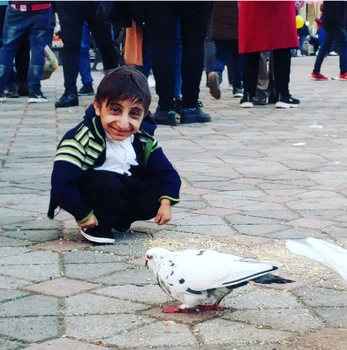 Când îl văd prima oară, oamenii cred că este un copil jpg