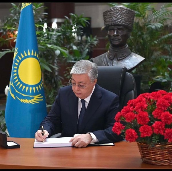 Kazahstanul îşi creează forţe de apărare teritorială după modelul Ucrainei