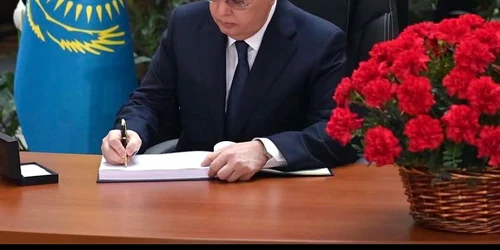 Kasîm Jomart Tokaev FB jpg