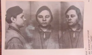 Apostolii lui Stalin – Cazul eroinei care a învăţat alfabetul la 26 de ani jpeg