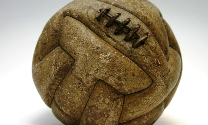 Inventatorul mingii de fotbal  Scurt istoric al balonului rotund jpeg