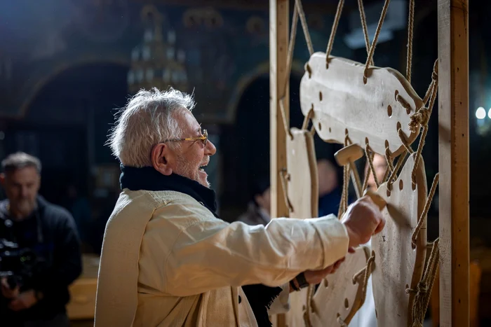 Țăndărică a bătut toaca