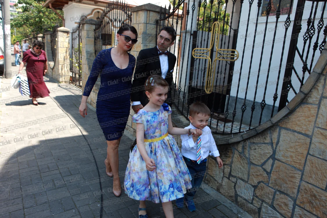 Mihai Găinuşă şi soţia sa Ioana au venit impreună cu cei doi copii ai lor