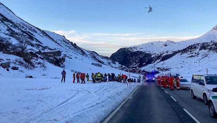 Zece persoane au fost luate prin surprindere de calamitatea din stațiunea Zürs (foto: AFP)