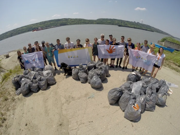 Acţiune de ecologizare la Olteniţa FOTO Poliţia de Frontieră Călăraşi