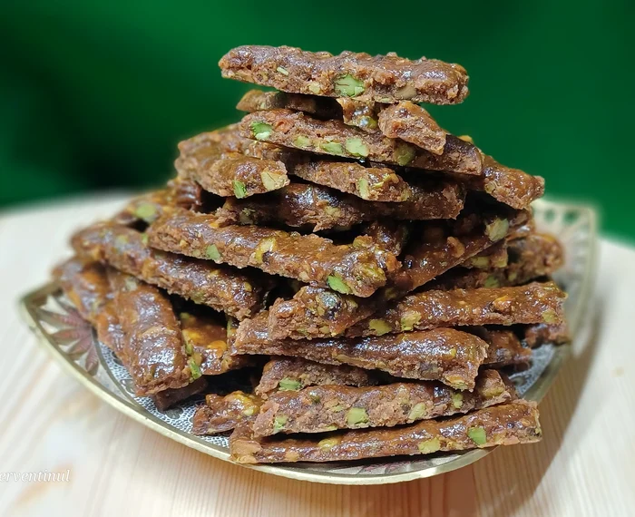 Desertul de mănăstire propus de călugărul de la Dervent: un dulce crocant, hrănitor și rapid, din ingrediente naturale