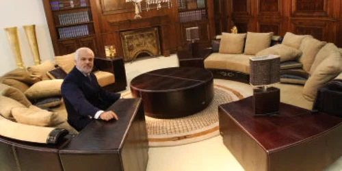 Sezon de reduceri la mobila de lux