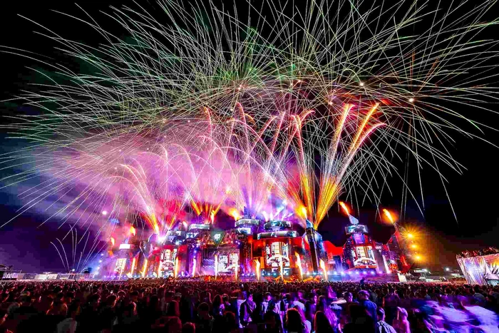 1 Beach, Please! 2025 jpg