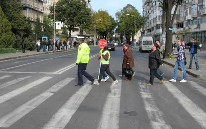 Poliţiştii de la Serviciul Rutier au desfăşurat acţiuni cu copiii