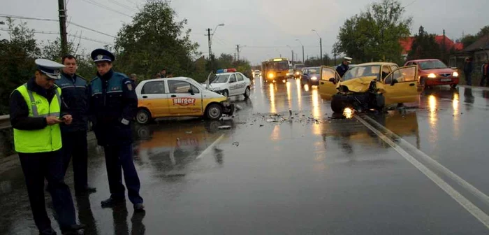 Pe DJ 687 şirul tragediilor nu a fost întrerupt în niciunul dintre ultimii ani. FOTO: Daniel Guţă