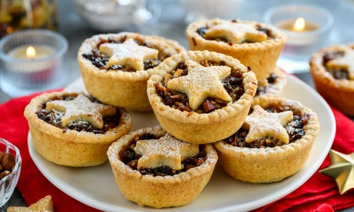 Minitarte cu stafide si nuci  Sursa foto shutterstock 2102404258 jpg