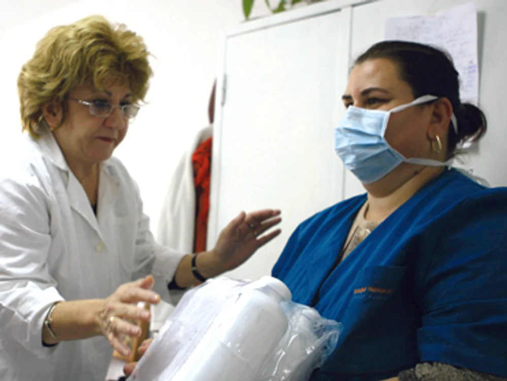 Iaşi: Gripa nouă atacă organismele slăbite