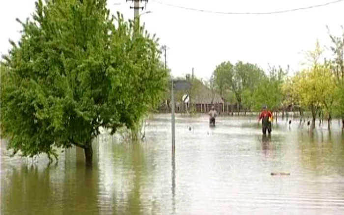 Cod galben de inundaţii pe râuri din judeţele Dâmboviţa, Prahova, Buzău şi Constanţa