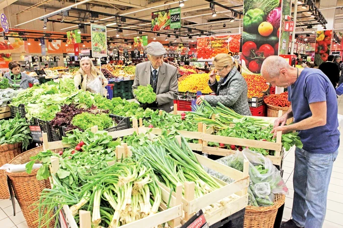 
    TVA la lucrările agricole scade de luna viitoare de la 20% la 9%  