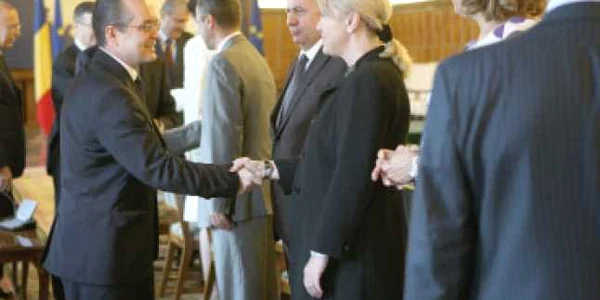 Măsurile anticriză întind nervii oamenilor de afaceri