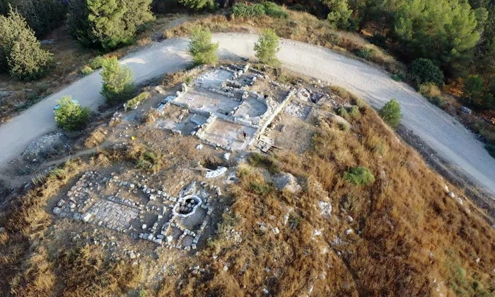 Mănăstire bizantină, descoperită datorită unui exerciţiu militar (foto: Facebook / Israel Antiquities Authority)