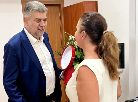 Ciolacu a vizitat-o în spital pe ministrul Familiei FOTO: FB