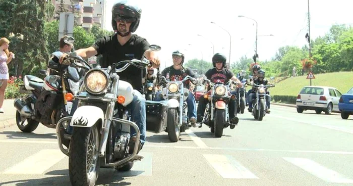 Sambata sute de motociclisti defilat în centrul Sătmarului. FOTO.Adevarul