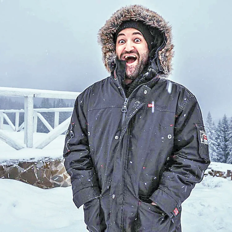 Smiley s-a echipat corespunzător pentru vremea de afară